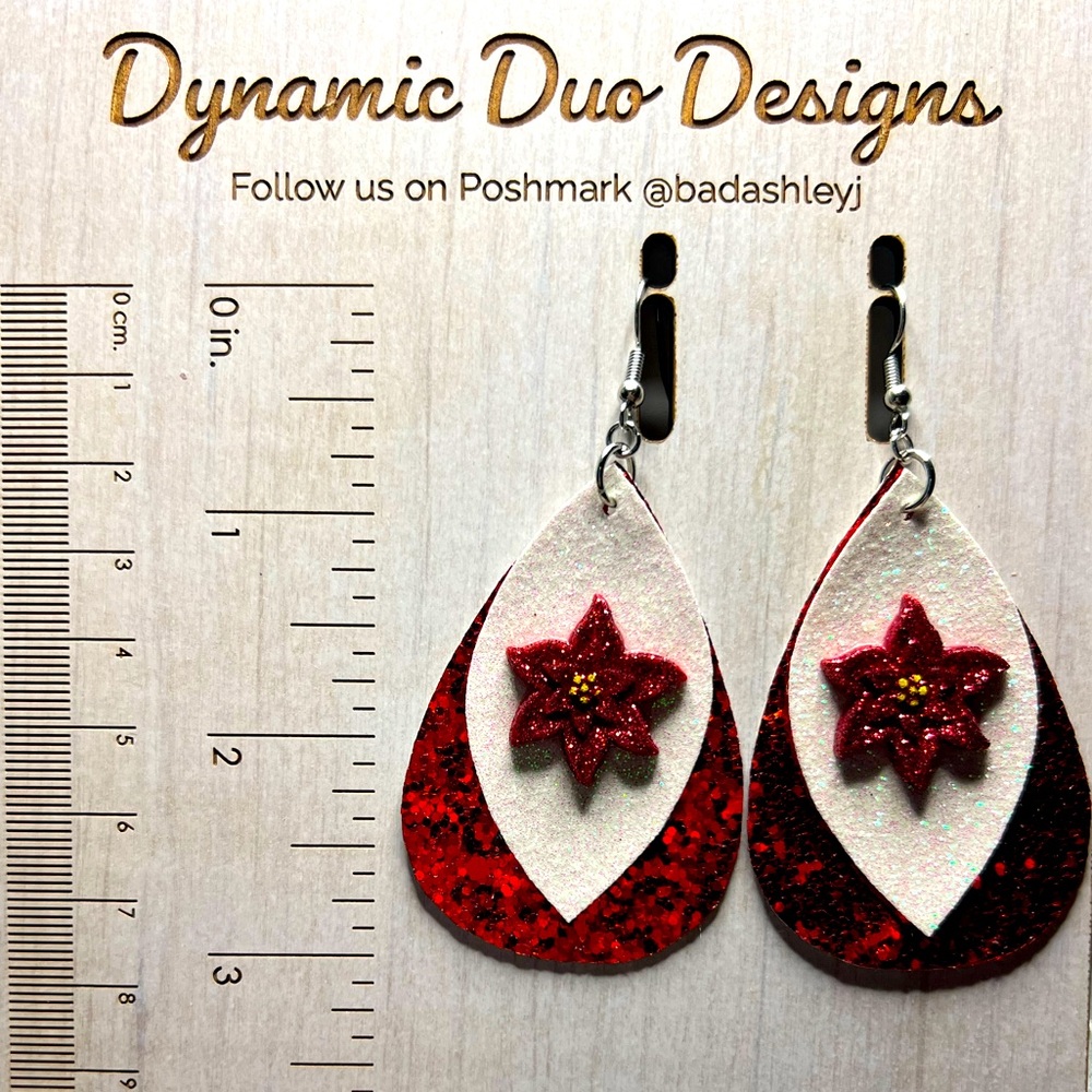 Christmas 🎄 Poinsettia Flower Earrings